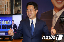 김태년, 원내대변인에 아나운서 출신 박성준 임명