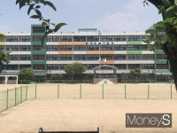[르포] 코로나 감염자 나온 여의도 학원가 … 설렘 없어진 여의도 초교
