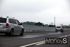 [르포] 부실시공 의혹 국지도 49호선 달려보니