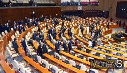 與, 상임위원장 선출… TK에서도 