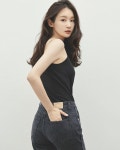 강민경이 직접 홍보 아비에무아 어떤 브랜드?… 민소매+블랙진 눈길