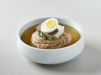 냉면, 막국수 맛집이 집으로… 간편식과 함께하는 삼원가든 HMR 제품 선보여