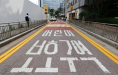 무면허 30대 민식이법 첫 구속 기소… 횡단보도서 7세 어린이 쾅