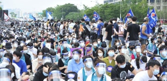 [머니S포토] 거리로 나선 의사들