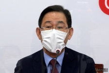 [머니S포토] 비대위서 발언하는 주호영 국민의힘 원내대표