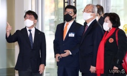 [머니S포토] 국민의힘, 성남 분당 엔씨소프트 본사 방문