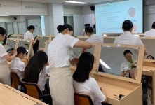 앞이 깜깜해요… 코로나에 우는 승무원 준비생들