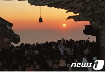 코로나 확산 막자… 여수시, 새해 향일암 일출제 전면 취소