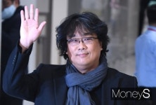 봉준호, 베니스영화제 심사위원장 위촉… 한국인 처음