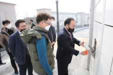 신원주 안성시의회 의장, 안성시 추모공원·축사관련 민원현장 방문