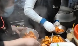 처벌받겠다 BJ 파이 생방송 도중 찍힌 깍두기 재탕 부산 국밥집