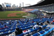 미세먼지로 프로야구 4경기 취소… 대구만 열려