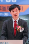 [머니S포토] 노재석 'SK아이이테크놀로지 상장합니다'