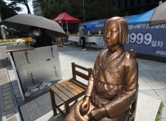 일본 우익, 소녀상 예술작품 훼방놓는 위안부 모독 전시 연다
