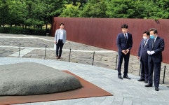 노무현 정신 내세워 당심 잡기? 이낙연, 경선 첫날 봉하마을 간다