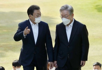 문 대통령 