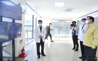[머니S포토] 김부겸 총리, 국군수도병원 현장 점검