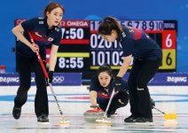 팀킴 컬링세선 준우승, 강호 스위스에 6-7 석패… 역대 최고 성적