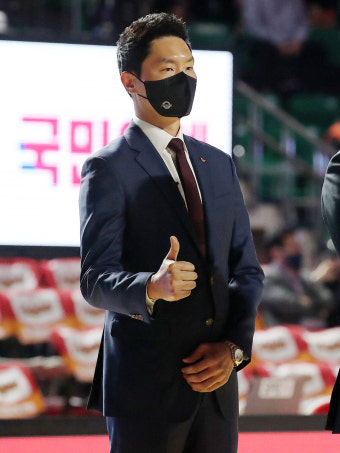 전희철 SK 감독… 'KBL 사상 두 번째' 부임 첫 시즌 통합우승 정조준