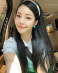 브레이브걸스 유정, 헤어밴드한 청순 거북좌… V라인 턱선 눈길