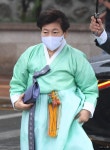 [머니S포토] 결혼식장 향하는 현정은 회장