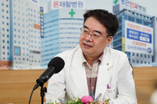 그린닥터스 정근 이사장 우크라이나 현지서 코리아 외치다