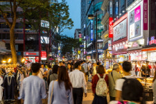 코로나 봉쇄된 상하이보다 폭락… 명동 월세, 15% 내려 6800만원