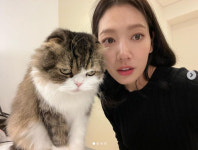 박신혜, 출산 후 더 물오른 미모… 최태준이 좋아할 수밖에