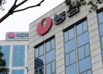 꿀꽈배기 생산 농심, 양봉농가 육성 지원금 전달