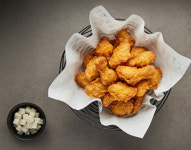 교촌치킨 가격도 오른다… 내달부터 허니콤보 2만3000원