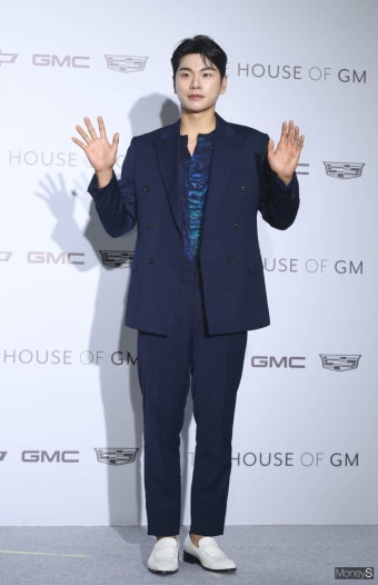 [머니S포토] 이이경 '더 하우스 오브 지엠 오프닝 파티 왔어요'