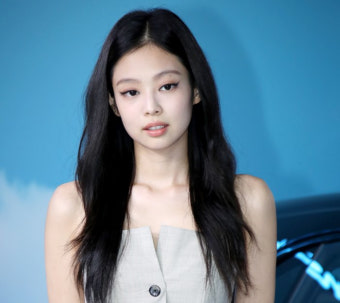 '블핑' 제니, 칸 레드카펫 밟는다… 22일 칸영화제 참석 확정