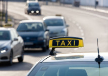 목적지보단 응급실… 아이와 계단서 구른 미혼모 도운 택시기사