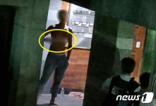 웃통 벗고 흉기든 채 짝다리… 은평구 흉기소지남, 잡고보니 9자루