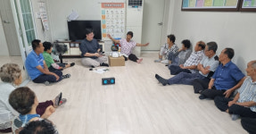 경남 의령군, 경로당 18개소에 어르신 AI 돌봄로봇 설치