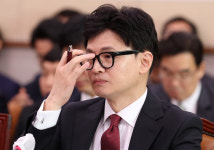 법무부 유튜브로 대립… 민주당 