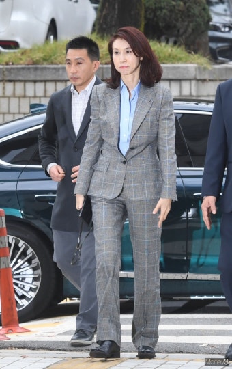 [머니S포토] 노소영 관장 '이혼 소송 항소심 출석'