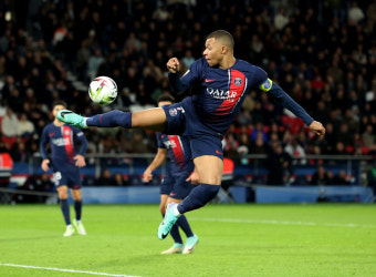 '음바페 해트트릭' PSG, 랭스에 3-0 완승… 이강인 77분 소화