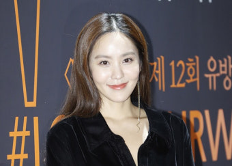 불륜설 유포자 고소… 박지윤 