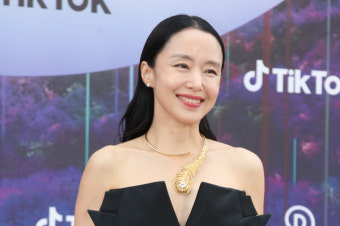 전도연 복귀, 27년 만에 연극 '벚꽃 동산' 오른다