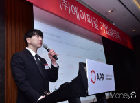 뷰티 대장주라더니? 에이피알, 주가 하락에 고평가 논란까지