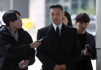 배우 유아인에게 불법 프로포폴 투여한 의사 벌금 4천만원 선고