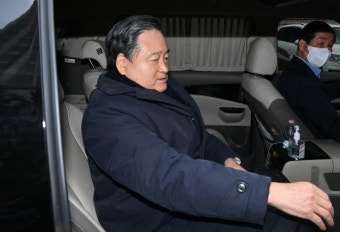'민주노총 탈퇴 강요 의혹' 허영인 SPC 회장, 검찰 출석
