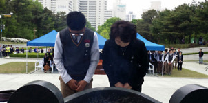 [4월28일!] 등교길에 날벼락… 어른 실수로 중학생 43명 참변