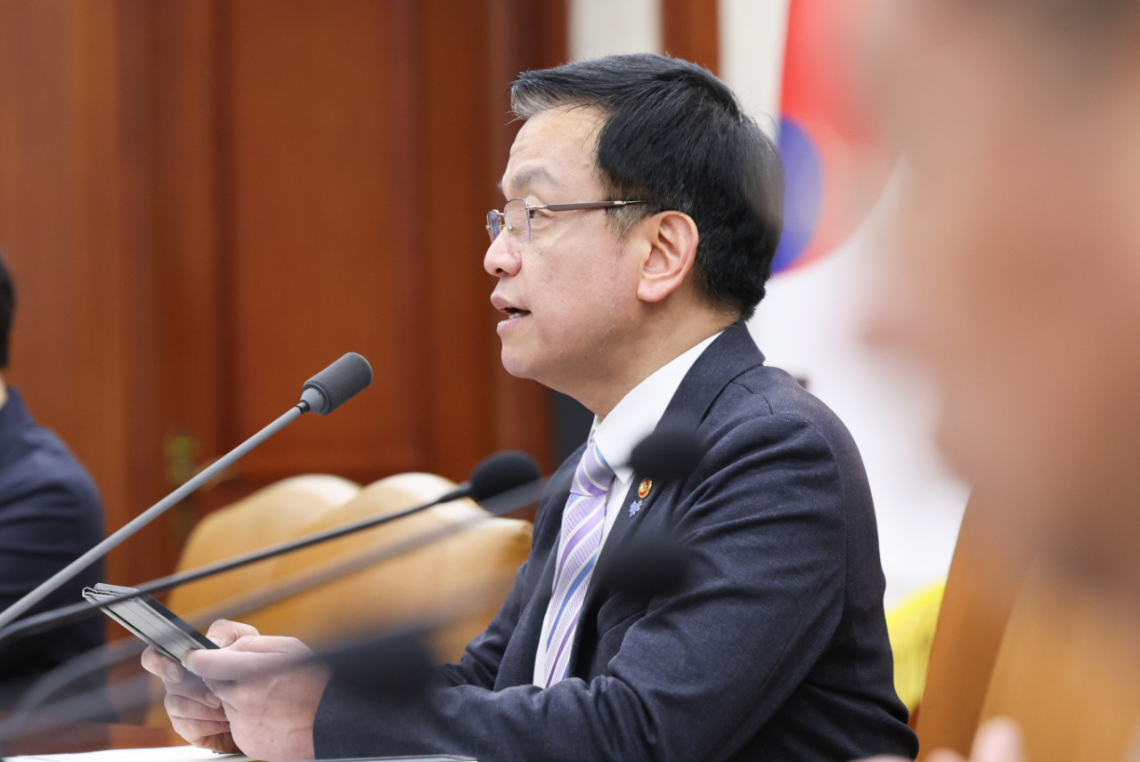 한국 지방 자치 단체, 탄핵 혼란 속 민생안정 대응에 총력 (86자)