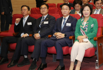 민주당, 국회의장 16일 선출… 추미애·조정식·정성호·우원식 출마 의사
