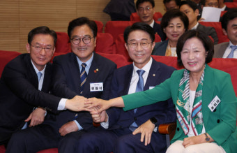'국회의장 후보' 추미애·조정식 단일화 논의… 
