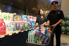 [머니S포토]롯데百광주점 생활용품 최대 70% 할인해요