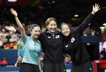 '신유빈 멀티 메달'… 여자 탁구, 독일 꺾고 단체전 동메달