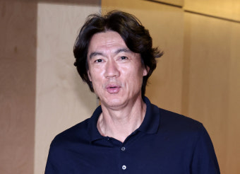 홍명보 감독 '데뷔전' 확정… 코칭스태프 구성은 언제?